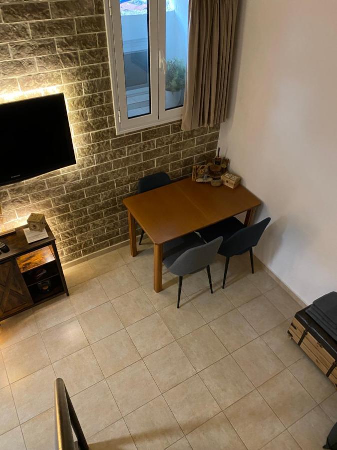 Small Cosy House Lavrion Apartment Exterior foto