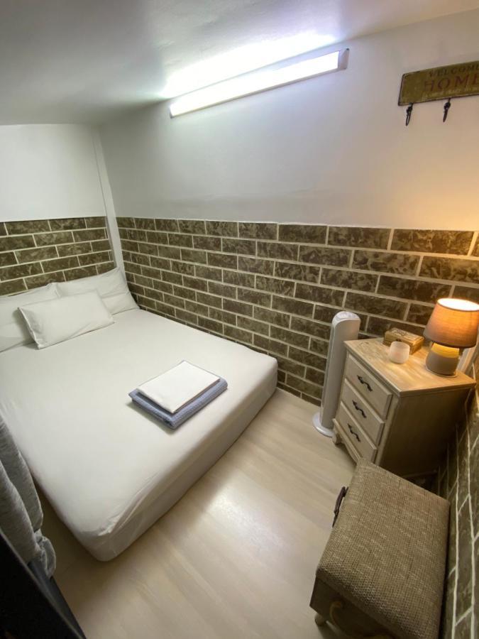 Small Cosy House Lavrion Apartment Exterior foto